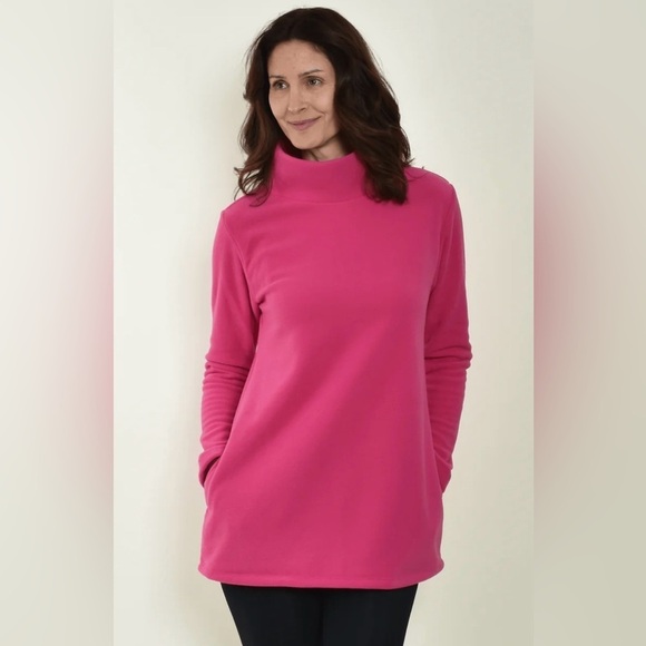 Southwind Tops - EUC! Nantucket Fleece Tunic with Cowl Neck in Berry, sz L